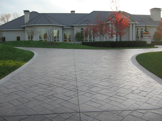 stamped-concrete-driveway-concrete-okanagan-valley-concrete